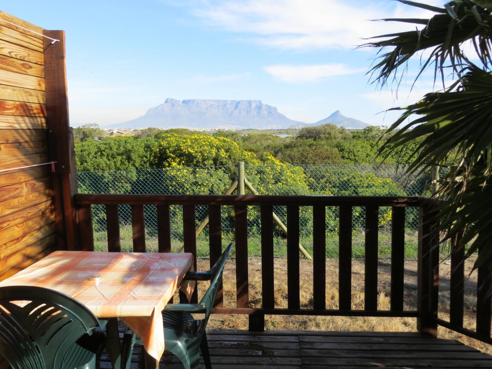 Cape Oasis Guesthouse Bloubergstrand Exteriér fotografie